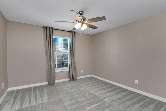 Building Photo - 217 Golden Fluke Dr
