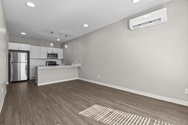 Building Photo - The Bookcliff: Chic 1-Bedroom Retreat: Sop...