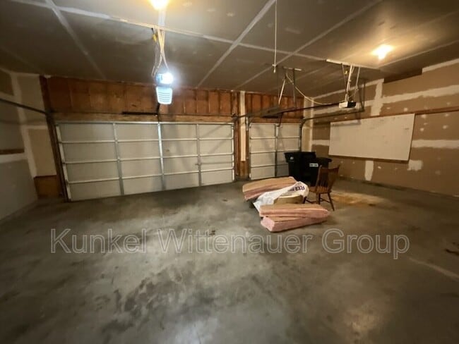 Building Photo - 2308 Four Lakes Dr