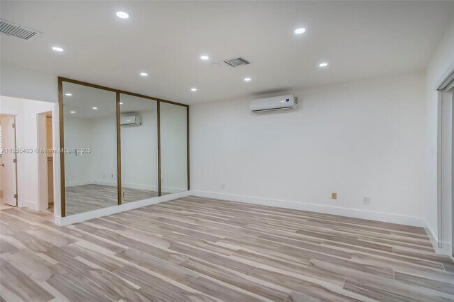 Building Photo - 6955 NW 18th St