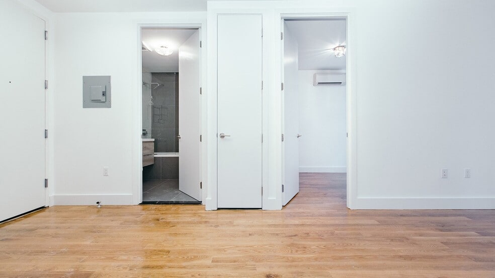 Building Photo - 876 Bergen St