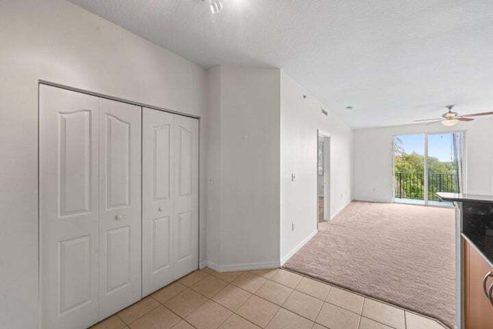 Building Photo - 255 NE 3rd Ave