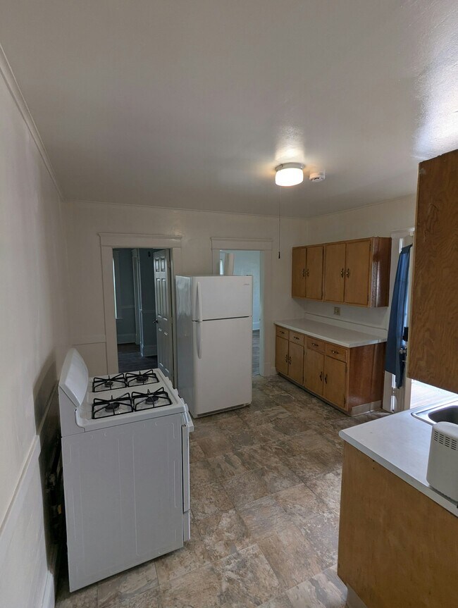 Building Photo - 159 West St