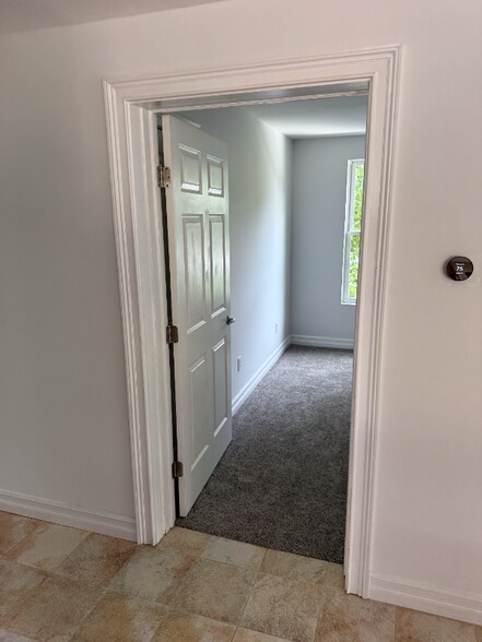 Building Photo - 517 Park Ave