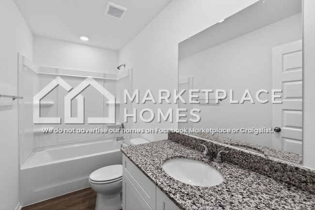 Building Photo - 2644 E Gila Wy