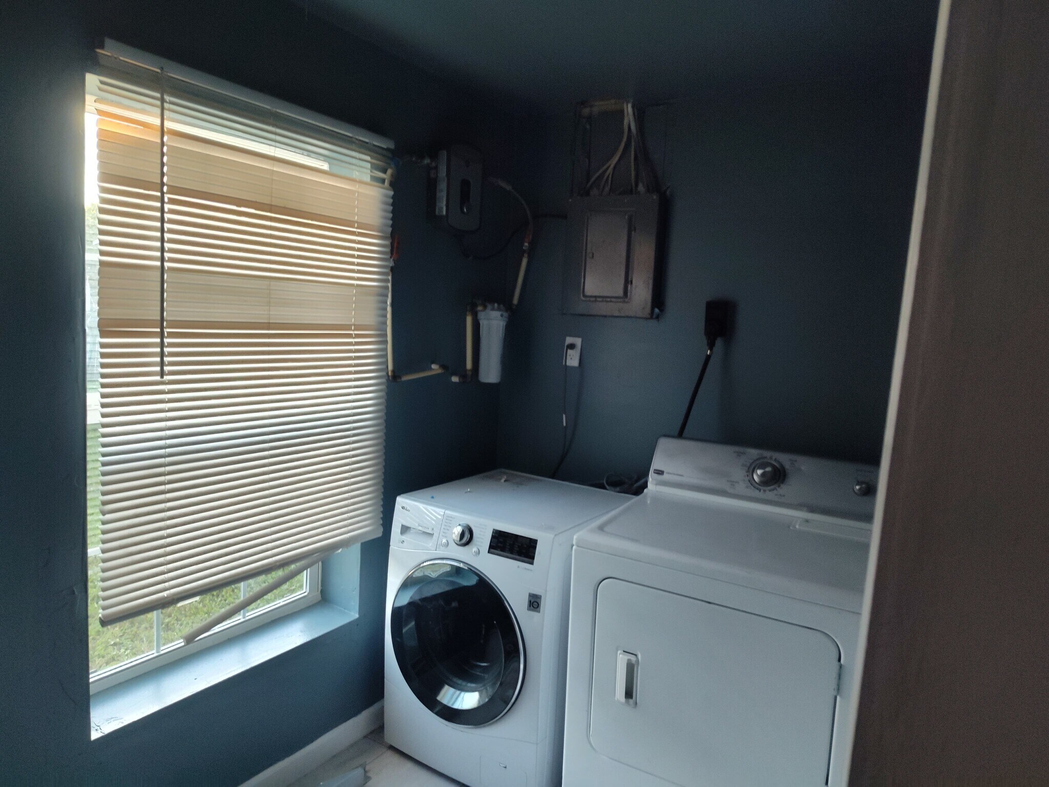 Building Photo - 250 Springfield Ave