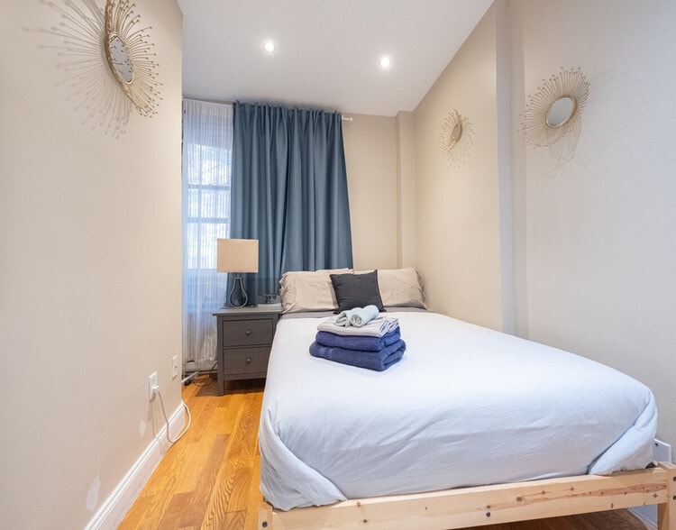 Building Photo - 5 W 101st St