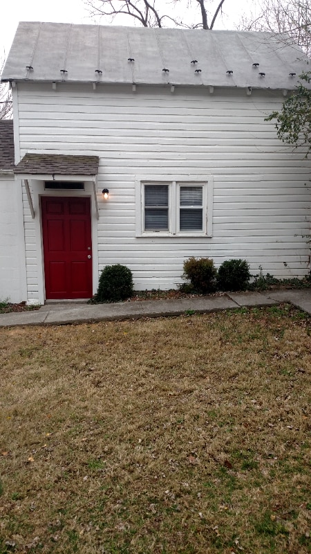 Building Photo - 346 Day Ave SW