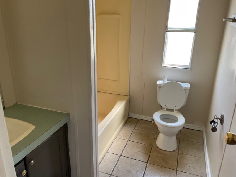 Building Photo - 343 Crescent Creek Ln