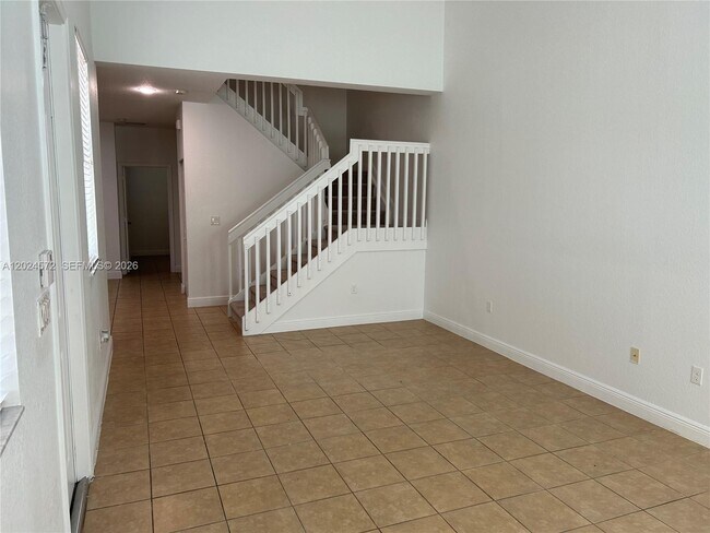 Building Photo - 1424 SW 147th Ave
