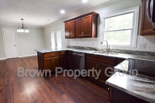 Building Photo - 3310 Clemson Dr