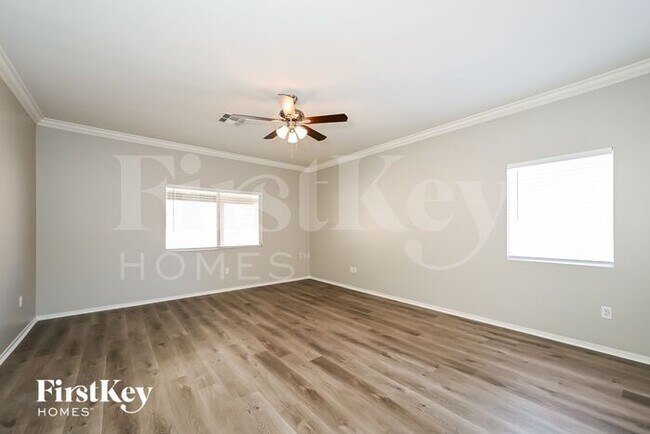 Building Photo - 10549 Bardilino St