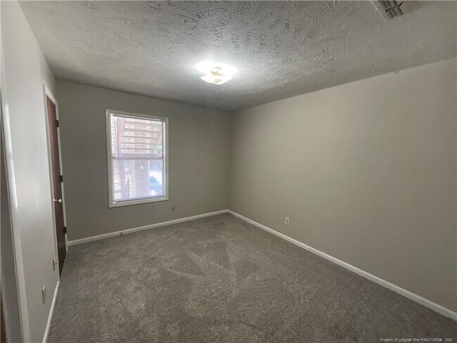 Building Photo - 1014 Brookhollow Dr