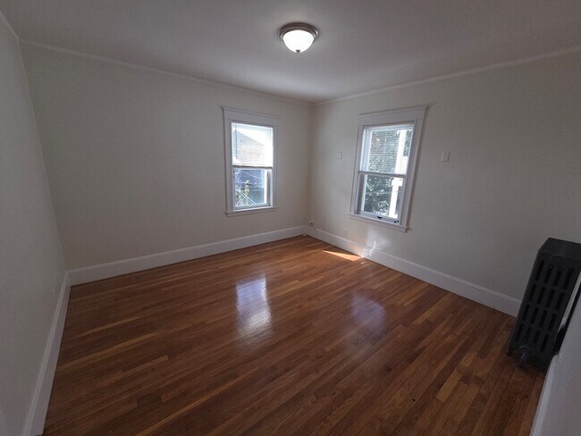 Building Photo - 32 Boutwell St