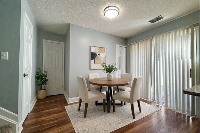 Building Photo - 7686 Petrea Ln