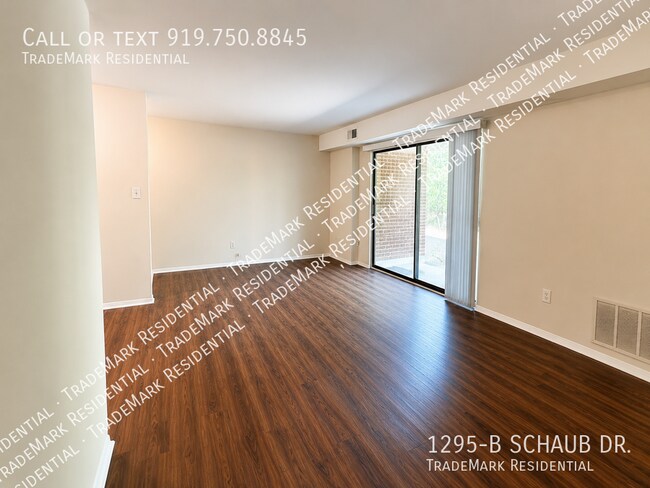 Building Photo - 1295 Schaub Dr