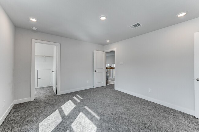 Building Photo - 9522 Rialto Creek Dr