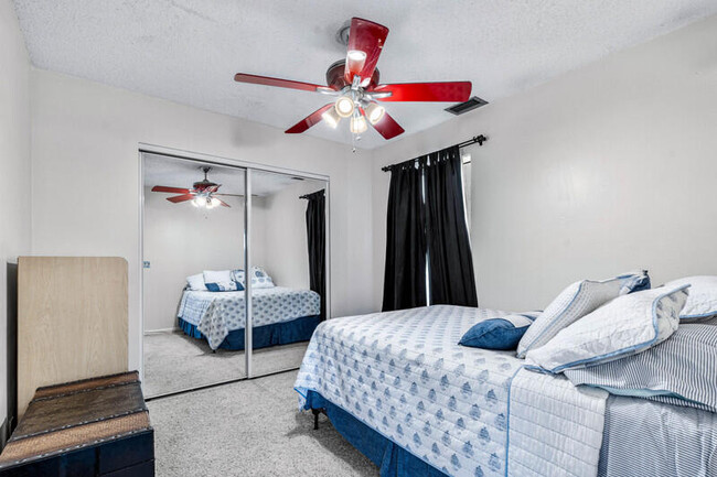 Building Photo - 2503 Waterview Cir