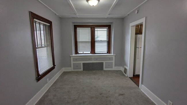 Building Photo - Charming 3-bedroom, 1-bathroom home locate...