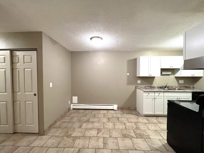 Building Photo - Modern Comfort and Convenience—2BR Condo w...