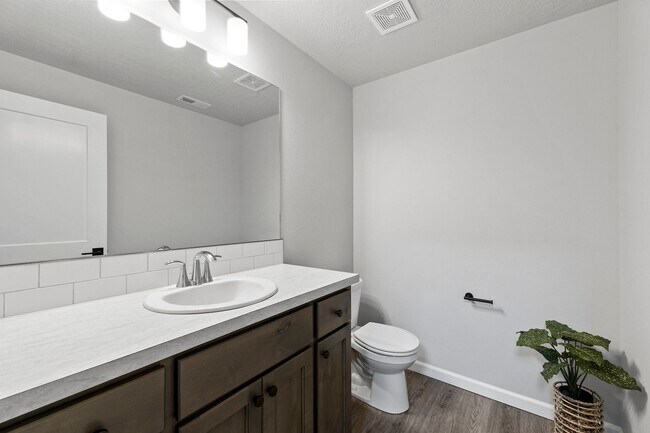 Building Photo - Spokane Valley Two-story - Available Now!