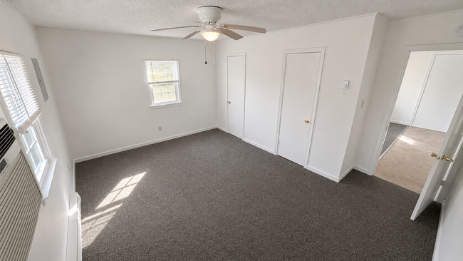 Building Photo - 2 Cedar Hill Cir