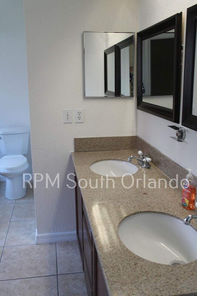 Building Photo - Beautiful 4 Bedroom 2.5 Bath Home with Hea...