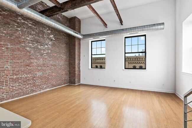 Building Photo - 1637-39-1639 Poplar St