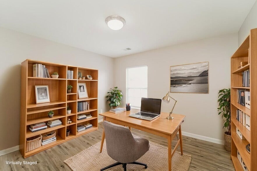 Building Photo - 16826 Macanthra Dr