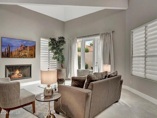 Building Photo - 7773 E Stallion Rd