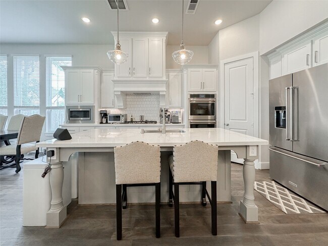 Building Photo - 308 Mallory Ct