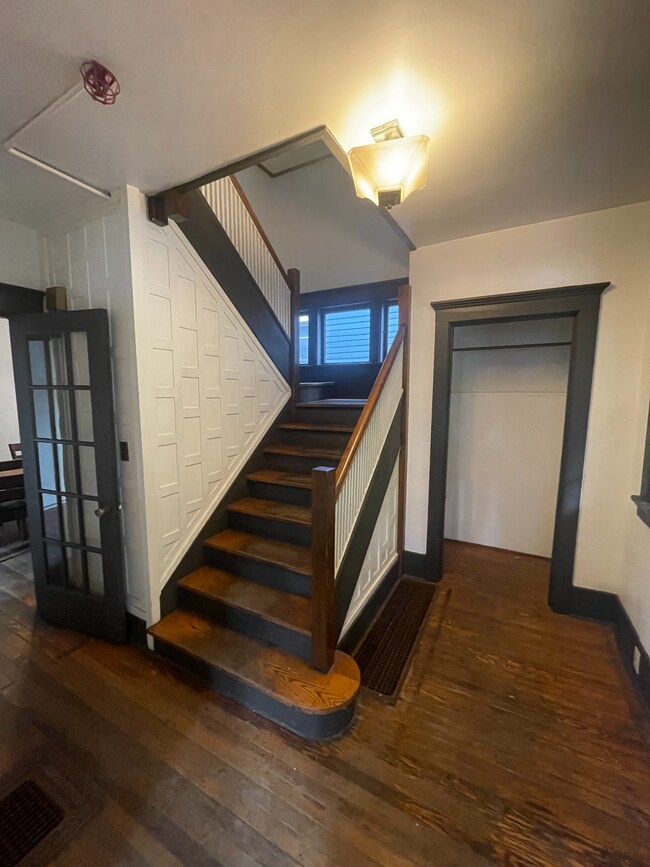 Building Photo - 108 Stewart Ave