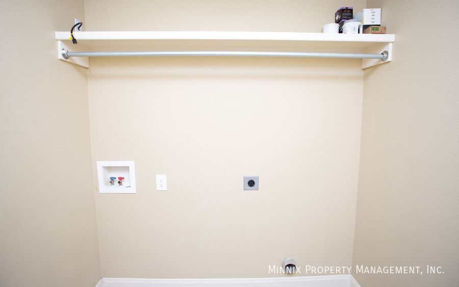 Building Photo - 8821 13th St