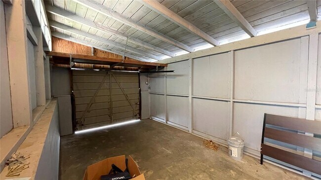 Building Photo - 2832 Bay St