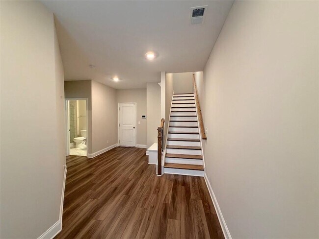 Building Photo - 4995 Shay Town Ln