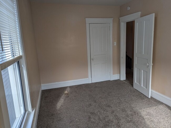 Building Photo - Three Bedroom, Single Family Home with Lot...