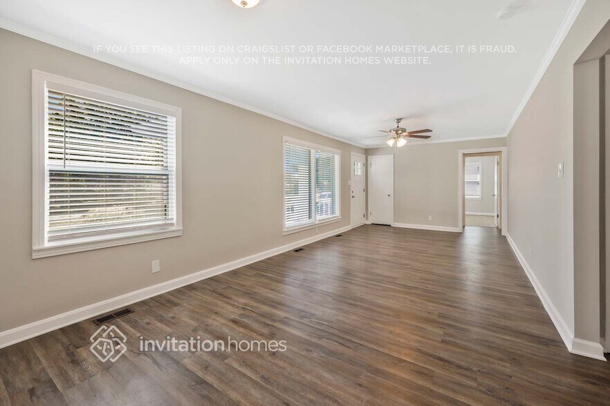 Building Photo - 512 Inwood Dr