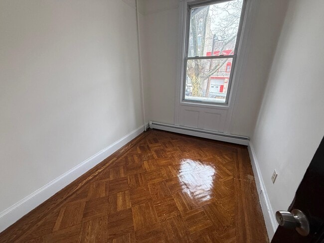 Building Photo - 4619 Park Ave