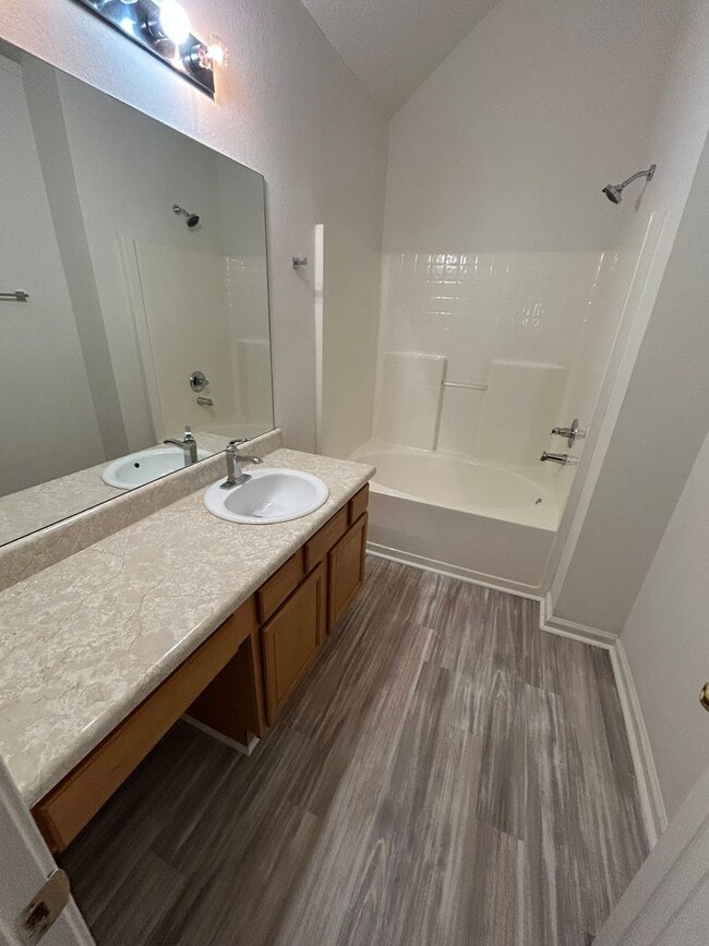 Building Photo - 545 Carlton Pointe Dr