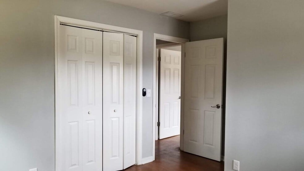 Building Photo - 1871 Cameo Ct