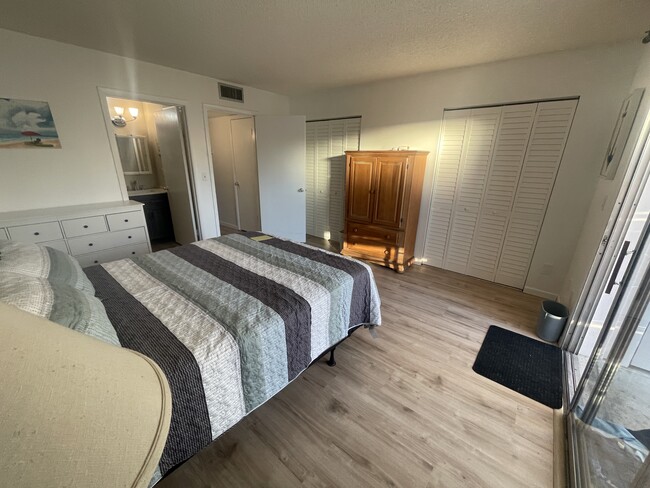 Building Photo - 52 Woodland Dr