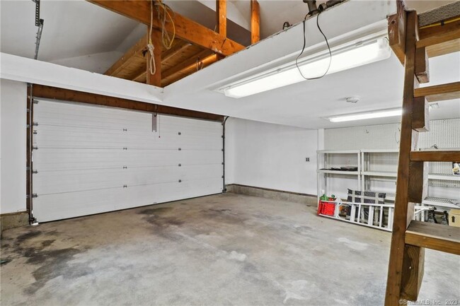 Building Photo - 43 W Elderkin Ave