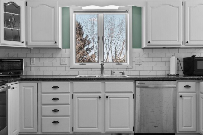 Building Photo - 9434 Neal Rd