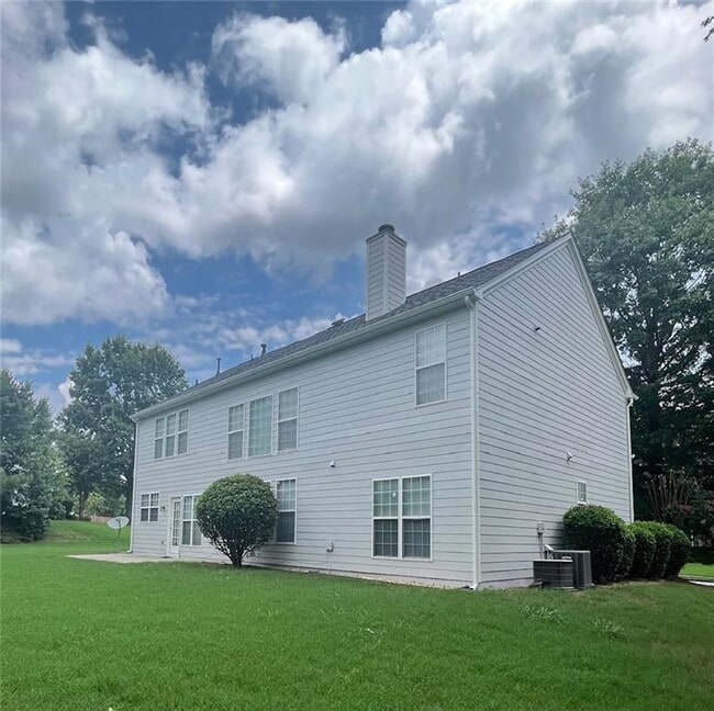 Building Photo - 570 Midhurst Pl