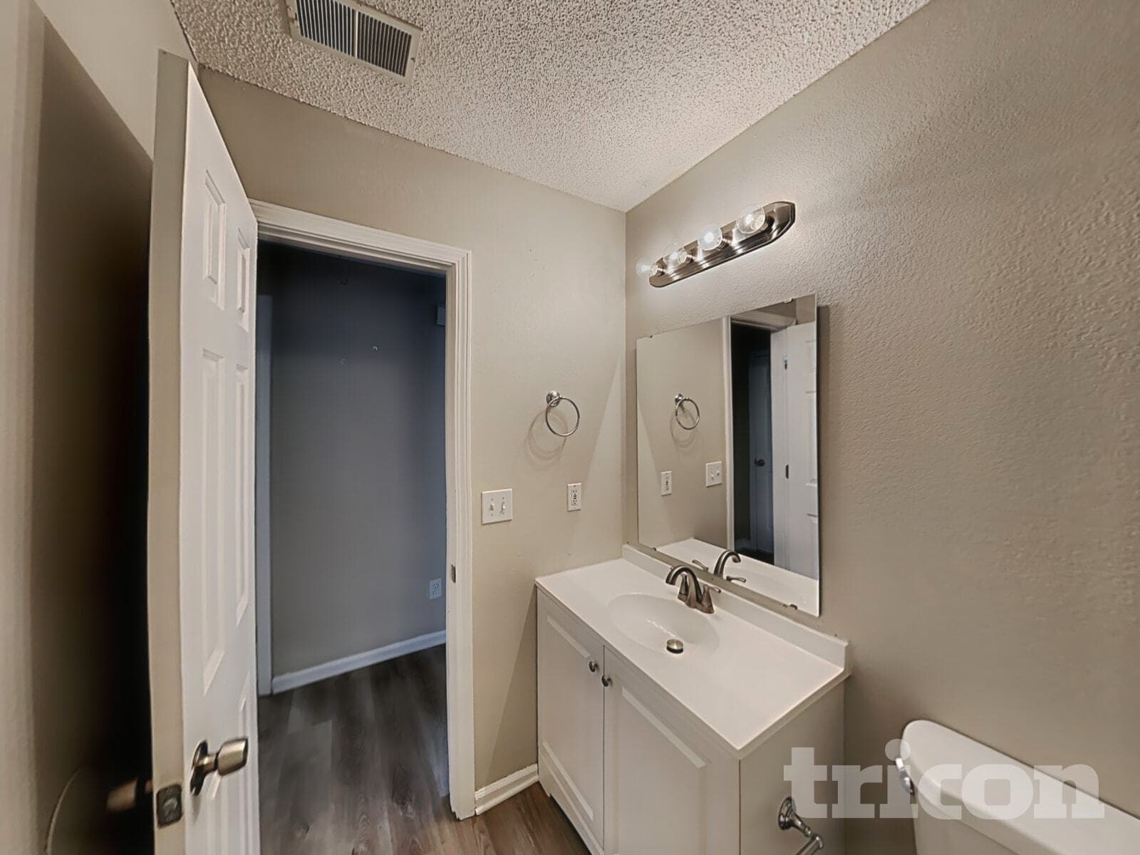 Building Photo - 61 Bluebead Ct