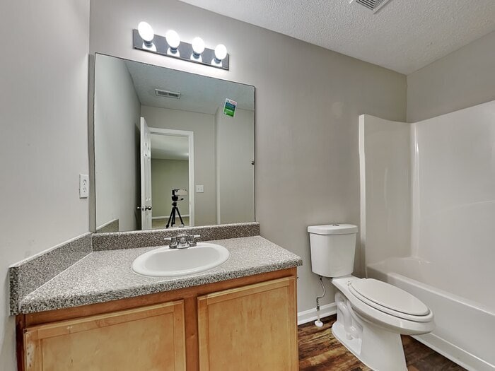 Building Photo - 1230 Brookstone Rd