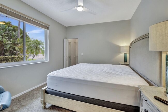 Building Photo - 2922 Medinah