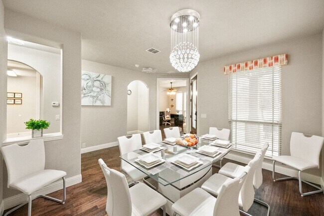 Building Photo - Fully Furnished Home in South Grand Prairi...