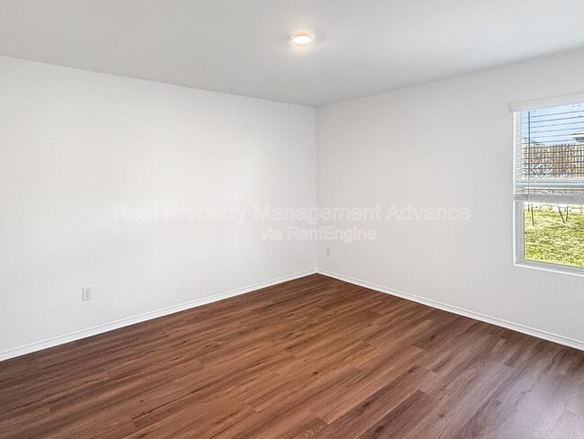 Building Photo - 1512 Deerchase Dr