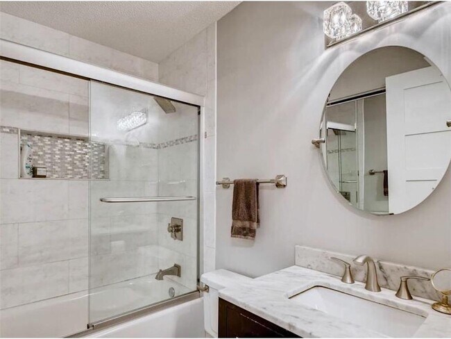 Building Photo - 121 Washington Ave S